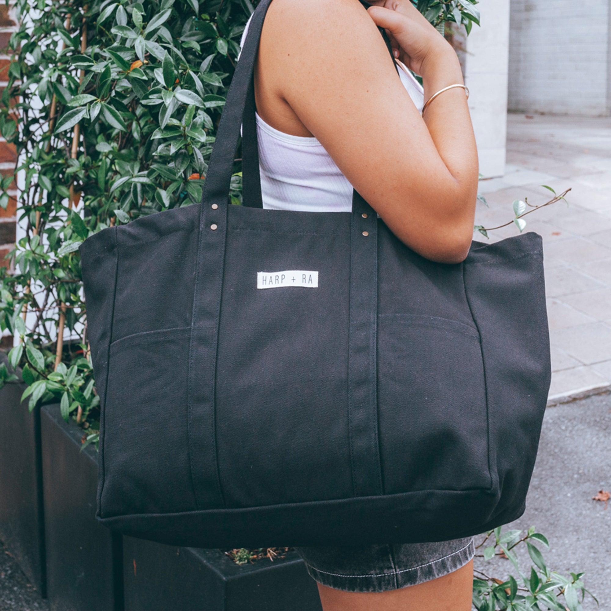 Origin Tote in Raven Black