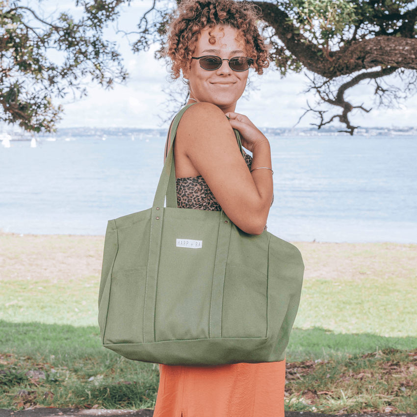 Origin Tote in Forest Green